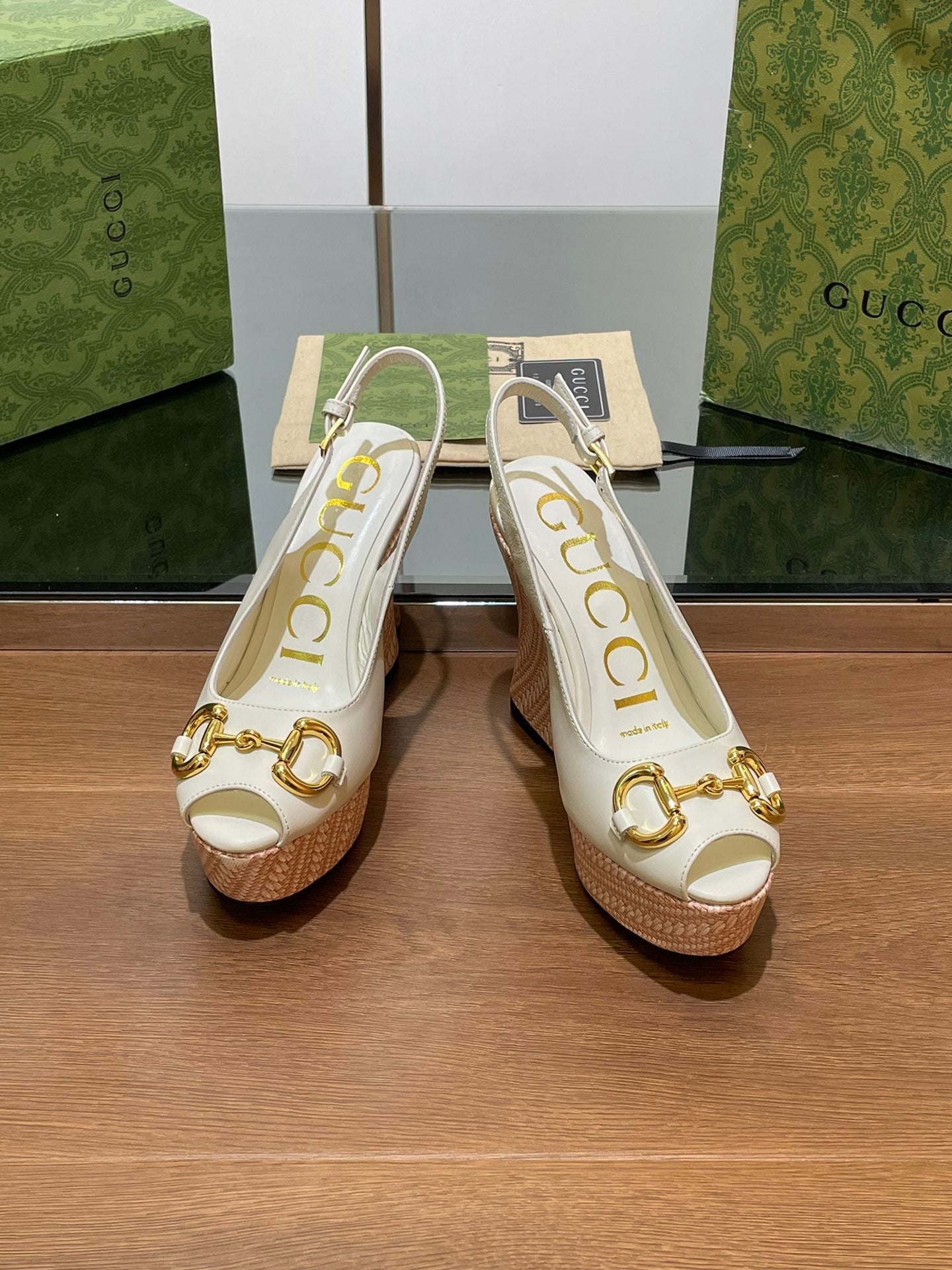 GUCCI WEDGE PLATFORM IN WHITE CALFSKIN WITH GOLD HARDWARE