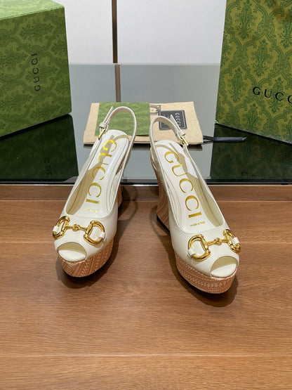 GUCCI WEDGE PLATFORM IN WHITE CALFSKIN WITH GOLD HARDWARE