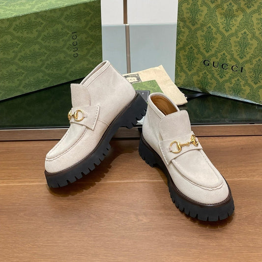 GUCCI WOMEN'S HORSEBIT ANKLE BOOTS 4.5CM IN WHITE SUEDE