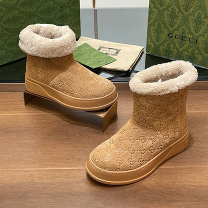 GUCCI SNOW BOOTS IN CIDER BROWN EMBOSSED SUEDE AND BEIGE WOOL LINING
