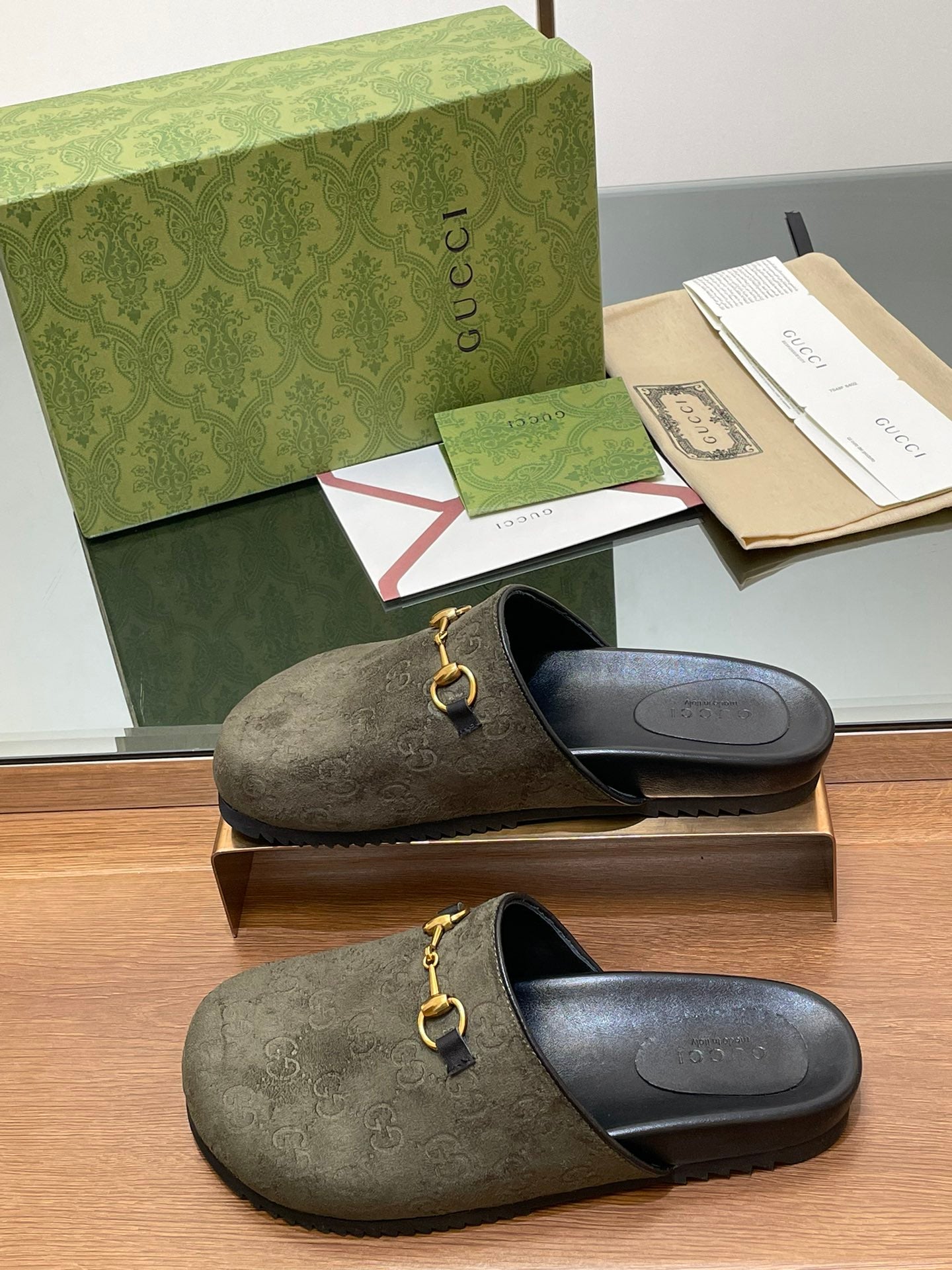 GUCCI HORSEBIT MULE IN KHAKI GREEN EMBOSSED SUEDE AND SHEEPSKIN LINING