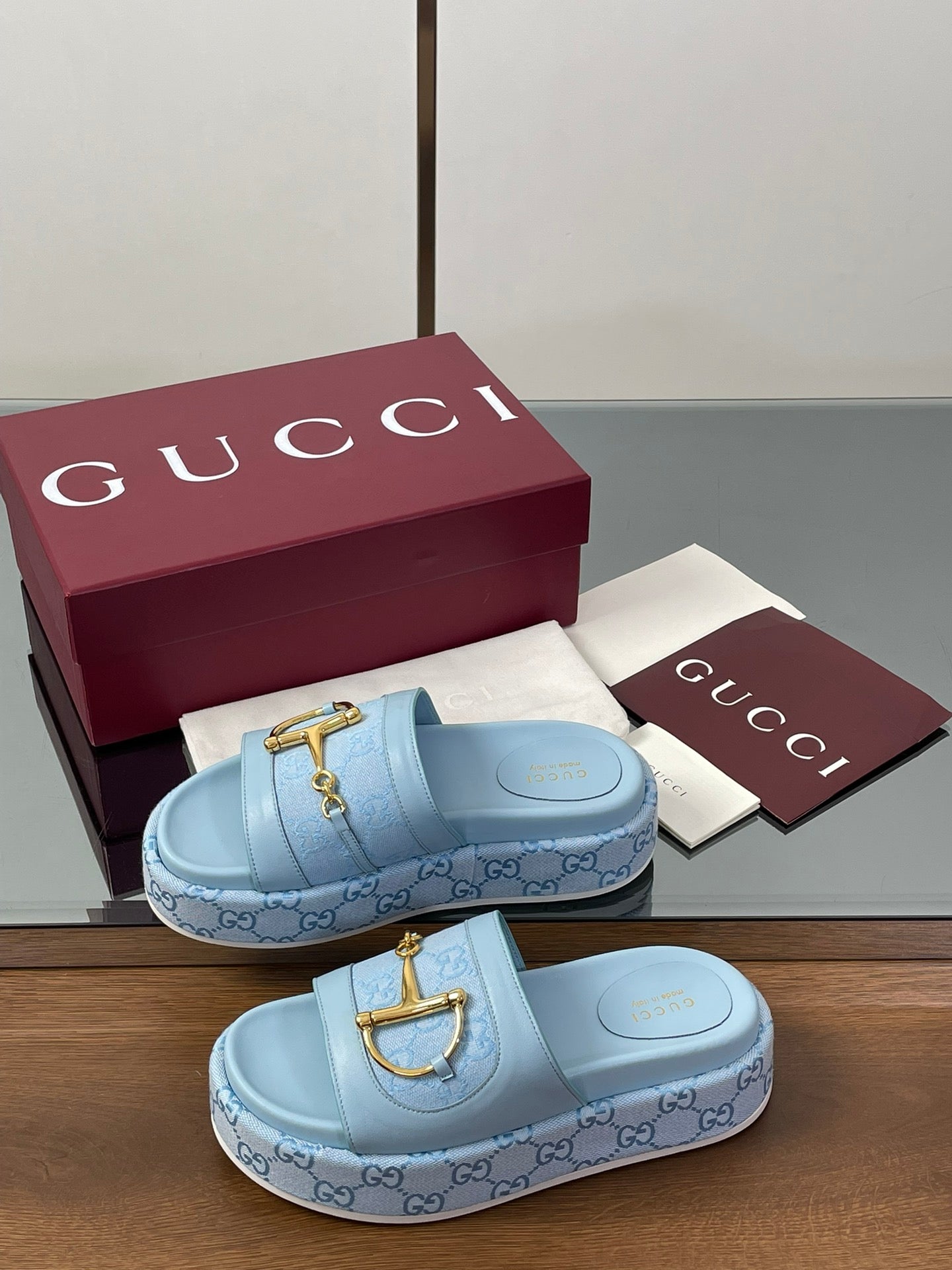 GUCCI HIGH 5.5 CM WEDGE SANDALS IN BLUE CALFSKIN AND FABRIC