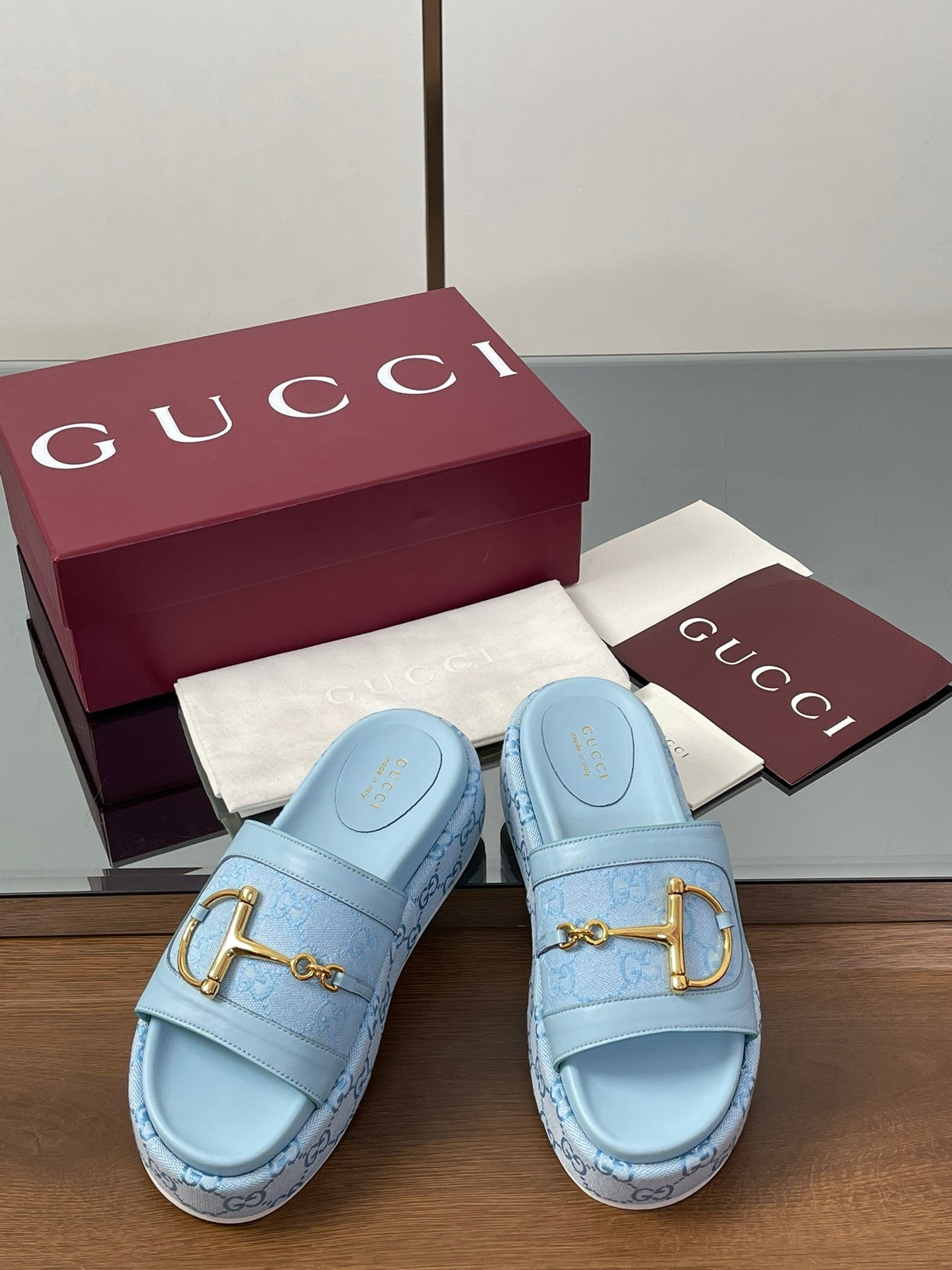 GUCCI HIGH 5.5 CM WEDGE SANDALS IN BLUE CALFSKIN AND FABRIC