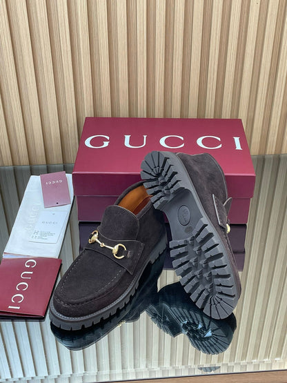 GUCCI HORSEBIT LOAFERS IN DARK PURPLE SUEDE
