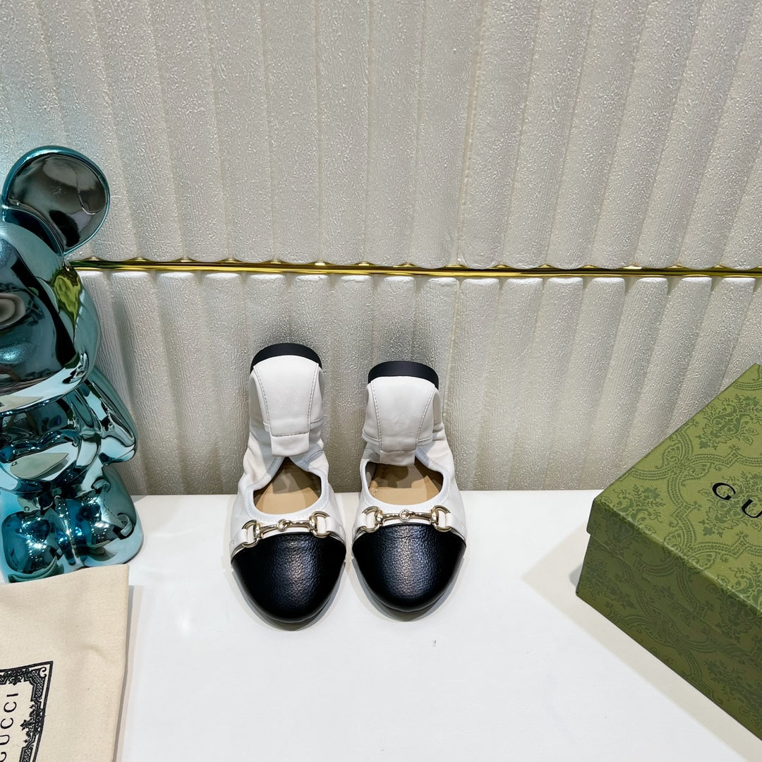 GUCCI BALLET SUPER SLIM BUCKLE BLACK AND WHITE LAMBSKIN