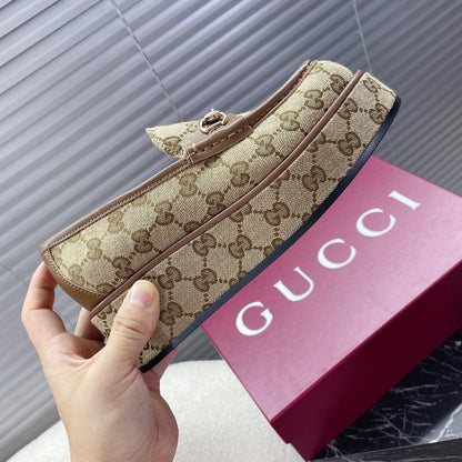 GUCCI HORSEBIT PLATFORM LOAFER IN TAN BEIGE MONOGRAM JACQUARD FABRIC