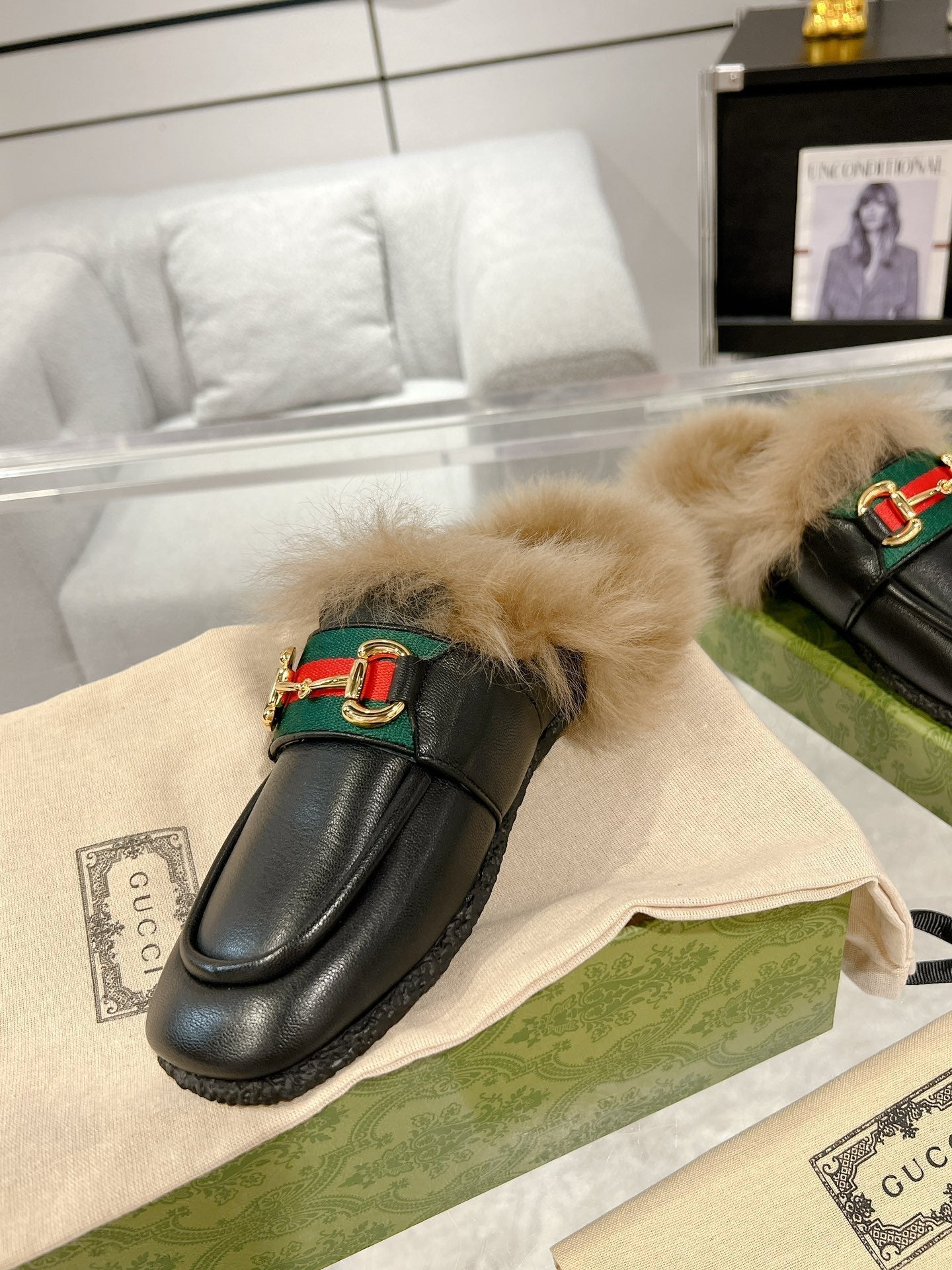 GUCCI HORSEBIT MULE WITH WEB IN BLACK CALFSKIN MIX MINK FUR