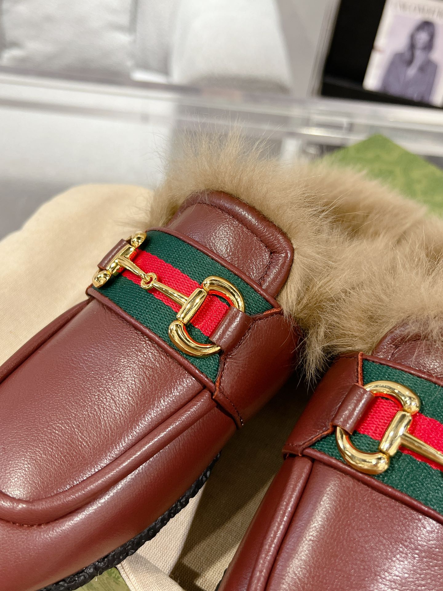GUCCI HORSEBIT MULE WITH WEB IN WINE RED CALFSKIN MIX MINK FUR