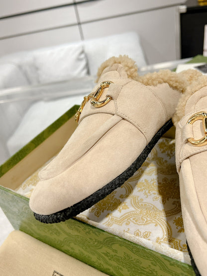 GUCCI HORSEBIT MULE IN BEIGE SUEDE AND FLEECE LINING