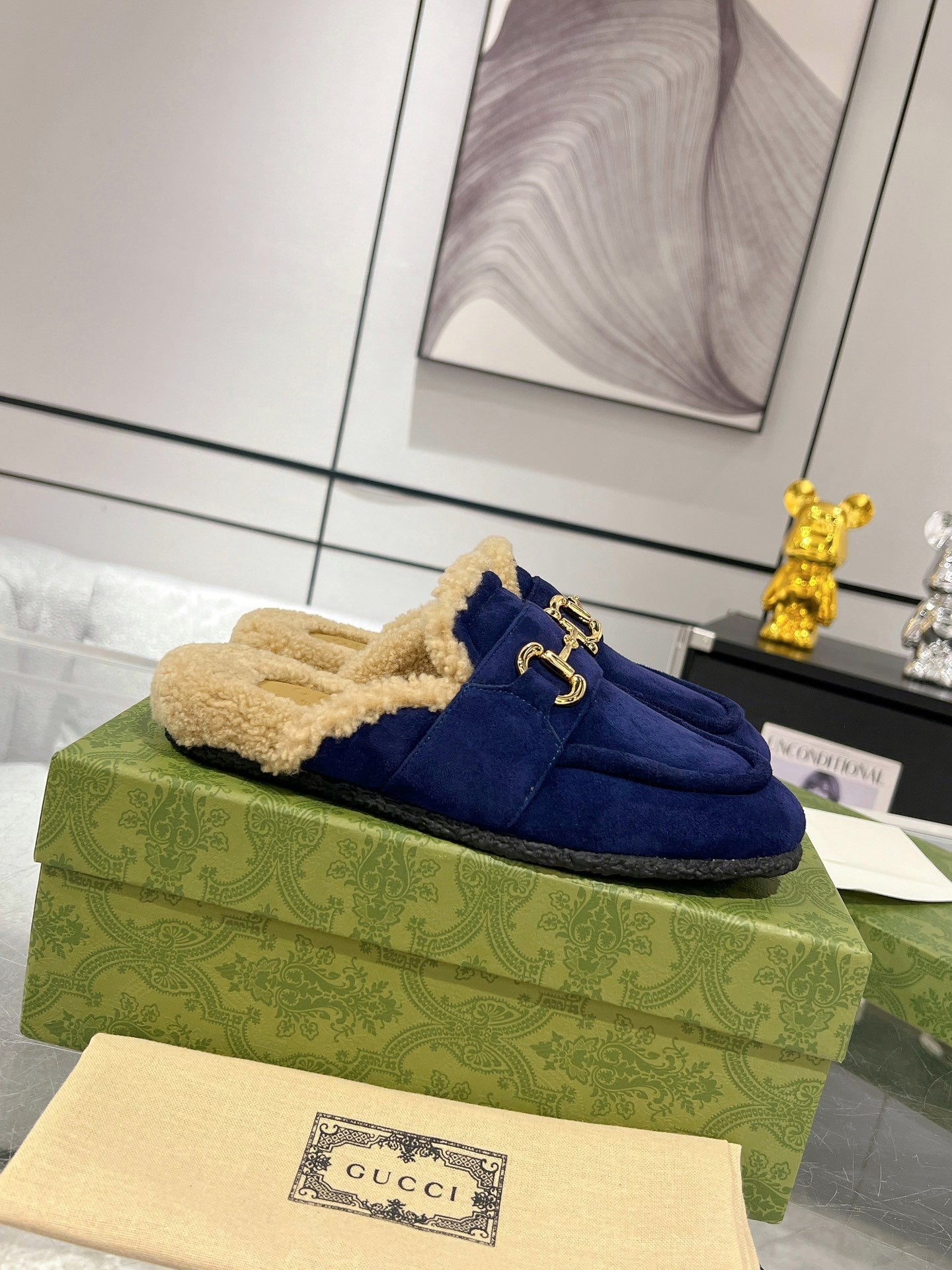 GUCCI HORSEBIT MULE IN ROYAL BLUE SUEDE AND FLEECE LINING