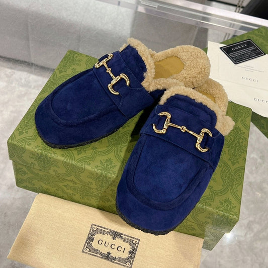 GUCCI HORSEBIT MULE IN ROYAL BLUE SUEDE AND FLEECE LINING