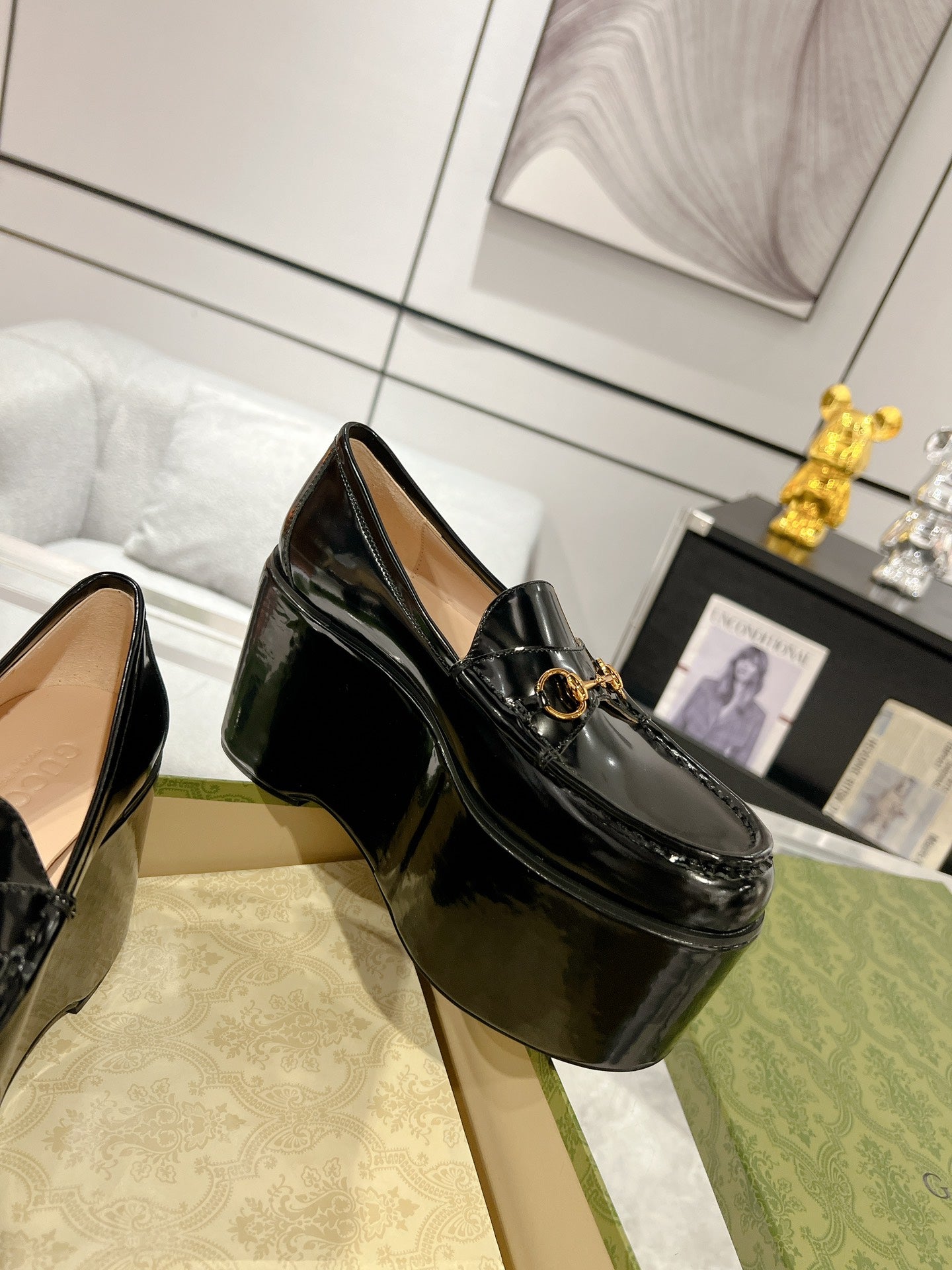 GUCCI HORSEBIT PLATFORM LOAFER GLOSSY BLACK CALFSKIN