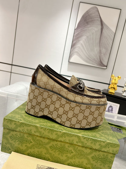 GUCCI HORSEBIT PLATFORM LOAFER LIGHT BROWN CALFSKIN