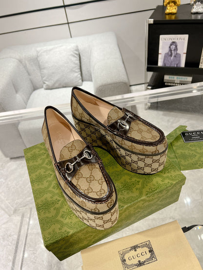 GUCCI HORSEBIT PLATFORM LOAFER LIGHT BROWN CALFSKIN