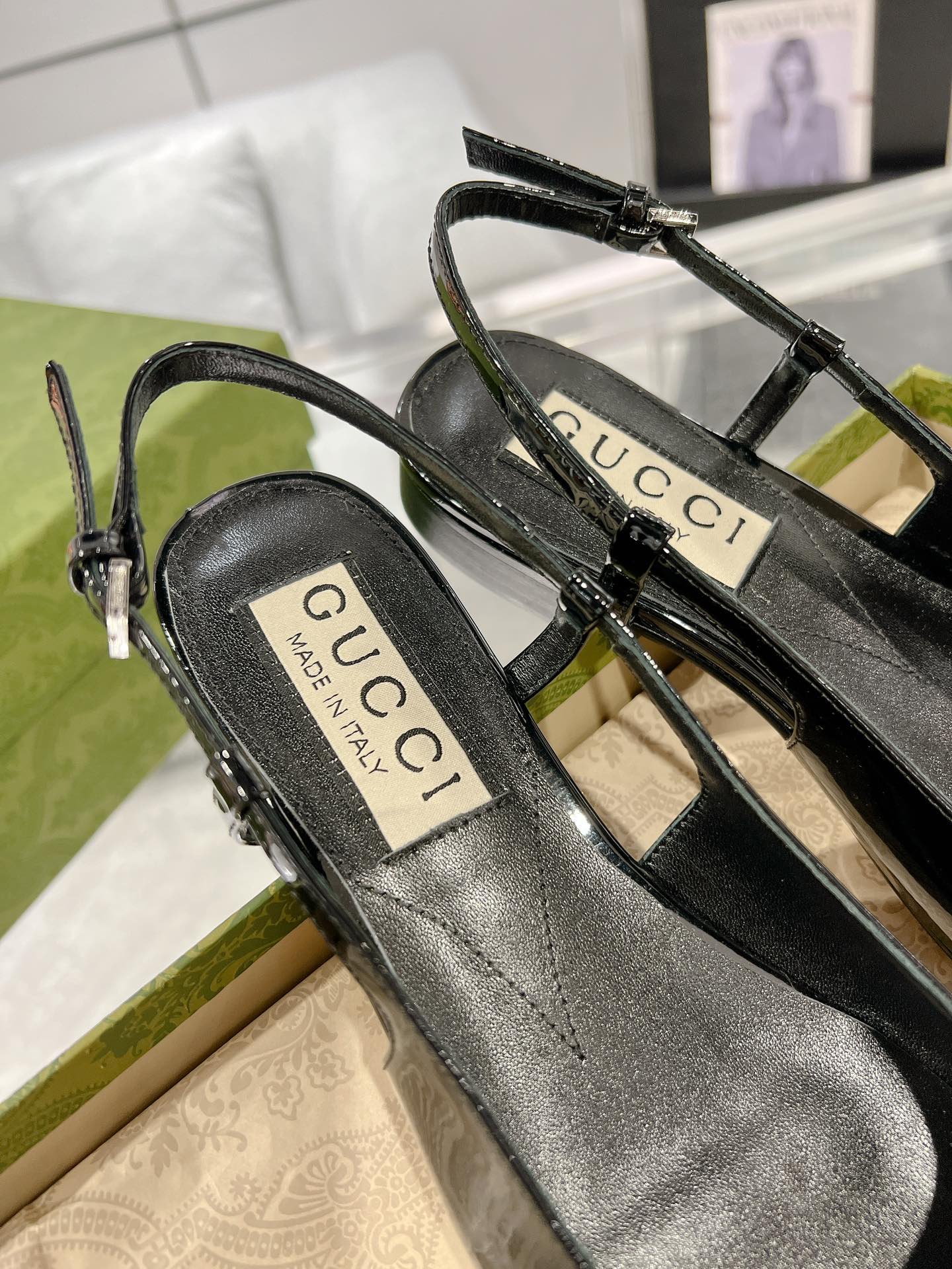 GUCCI METALIC SLINGBACK FLATS IN BLACK CALFSKIN