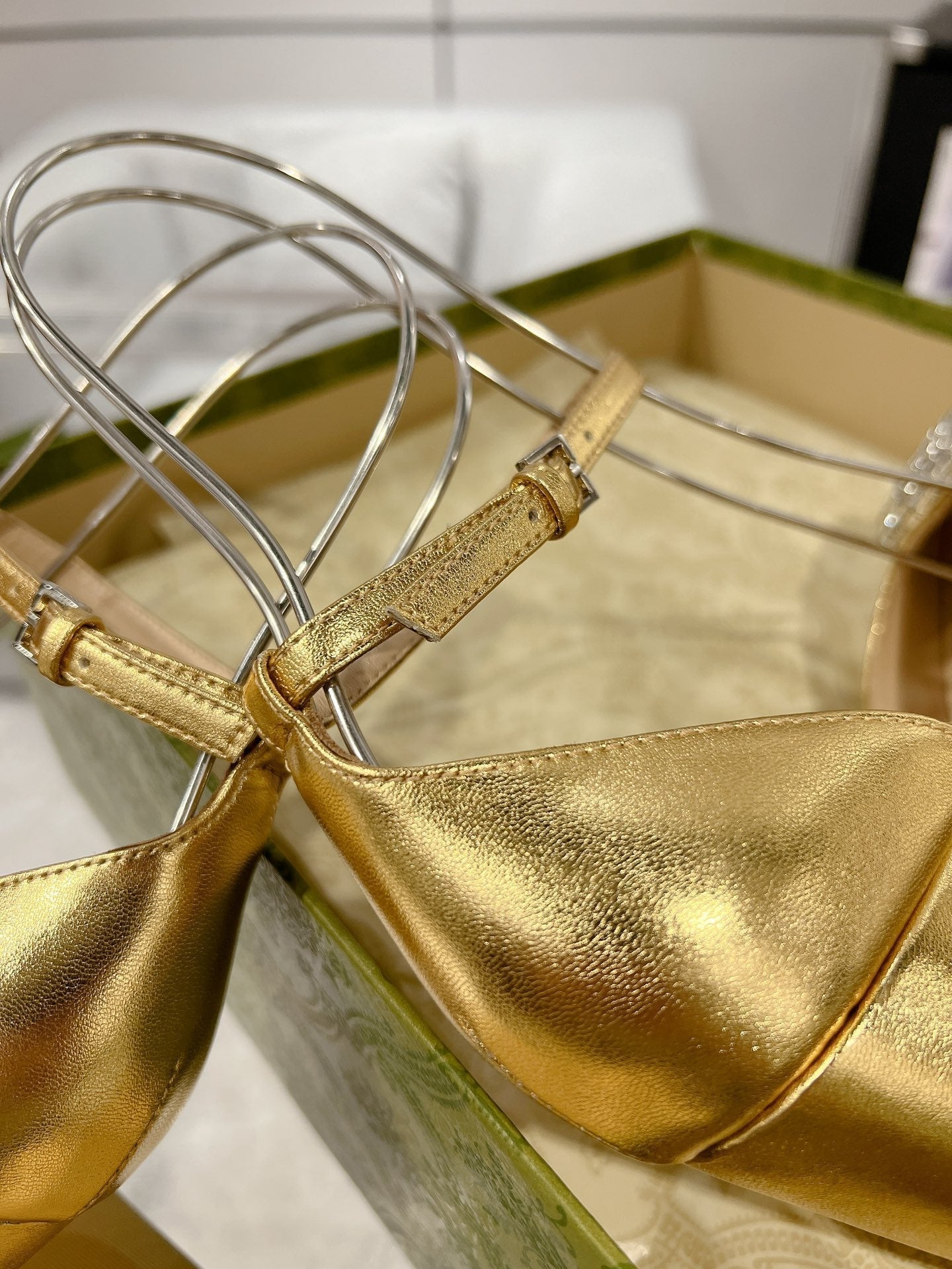 GUCCI CRYSTALS PLATFORM PUMPS METALLIC GOLD CALFSKIN