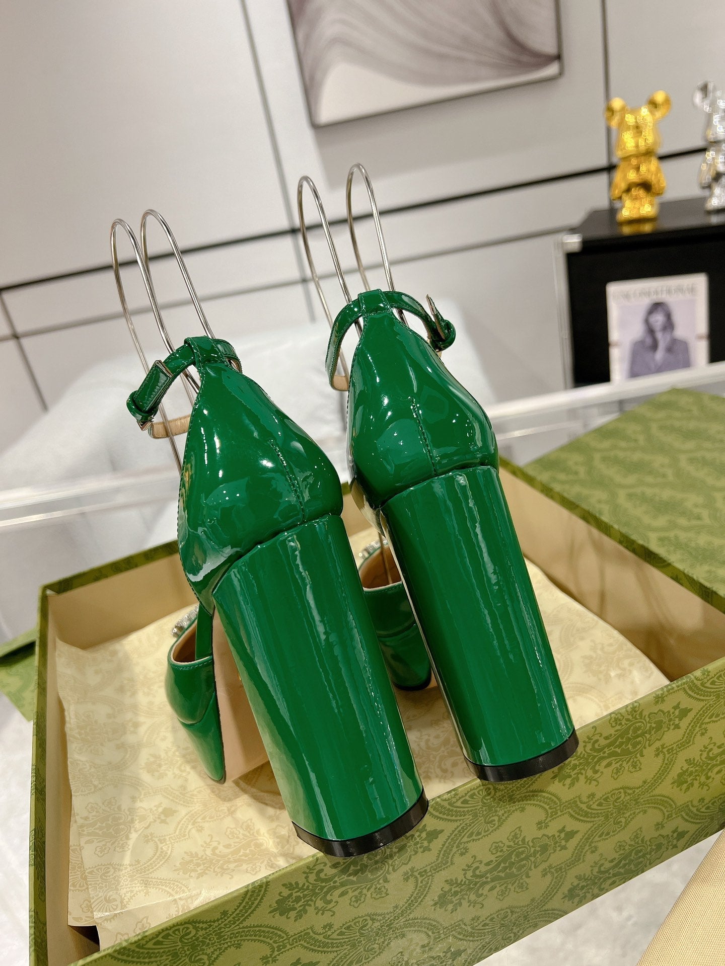 GUCCI CRYSTALS PLATFORM PUMPS JADE GREEN CALFSKIN
