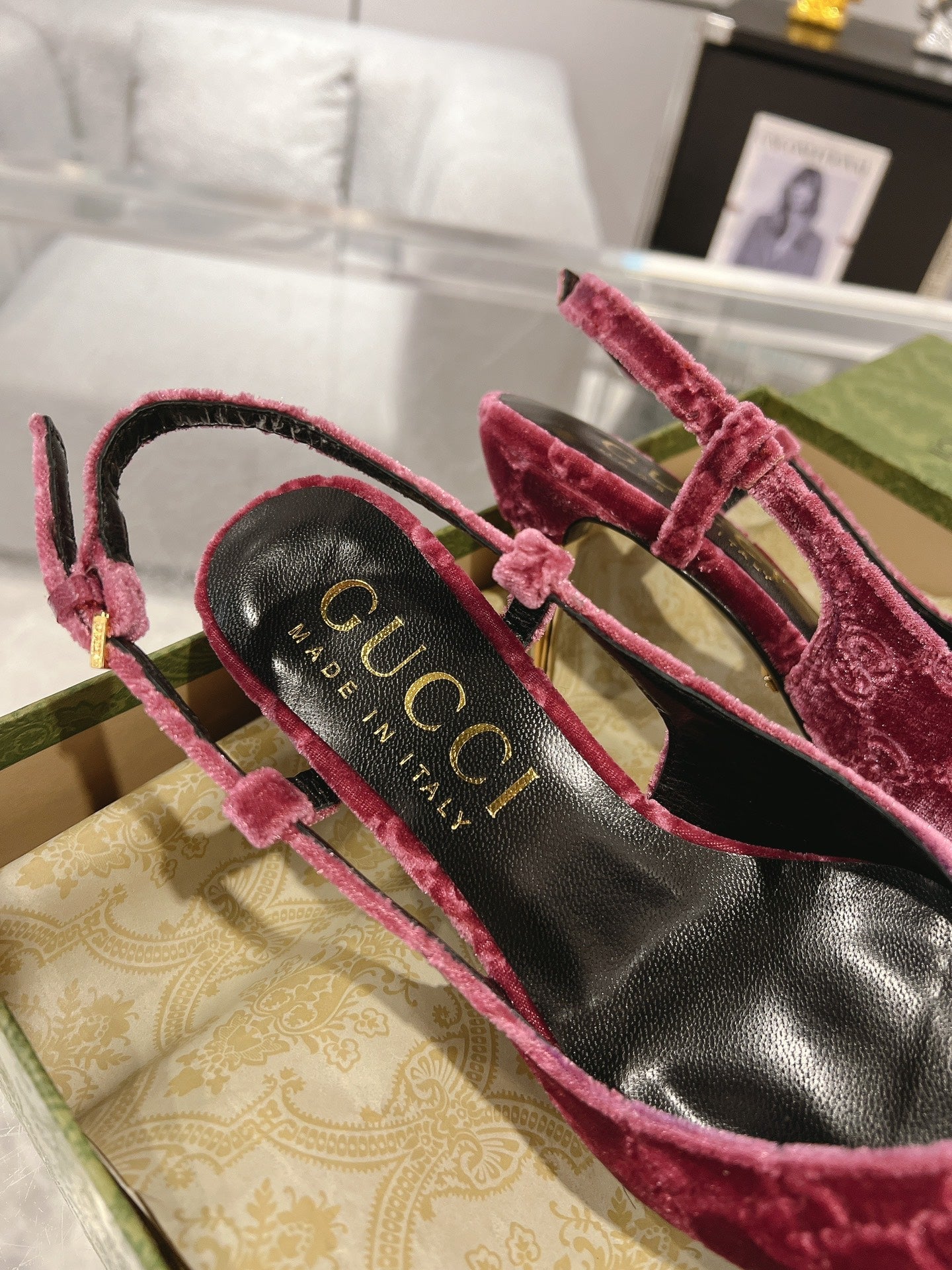 GUCCI SLINGBACK HIGH HEEL PUMP MAGENTA VELVET