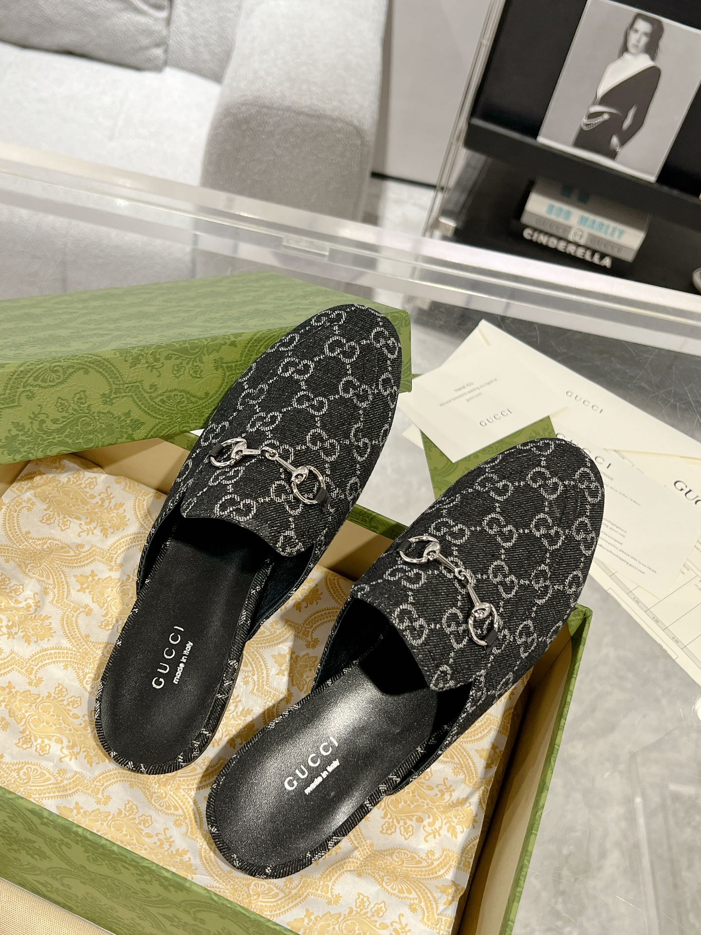 GUCCI MEN'S MULE WITH HORSEBIT IN BLACK MONOGRAM JACQUARD FABRIC