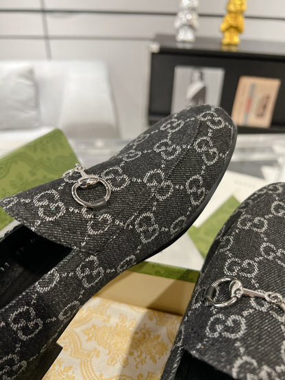 GUCCI MEN'S LOAFER WITH HORSEBIT IN BLACK MONOGRAM JACQUARD FABRIC
