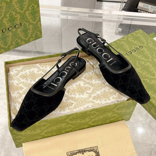 GUCCI SLINGBACK FLATS IN BLACK VELVET