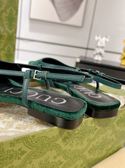 GUCCI SLINGBACK FLATS CASTLETON GREEN VELVET