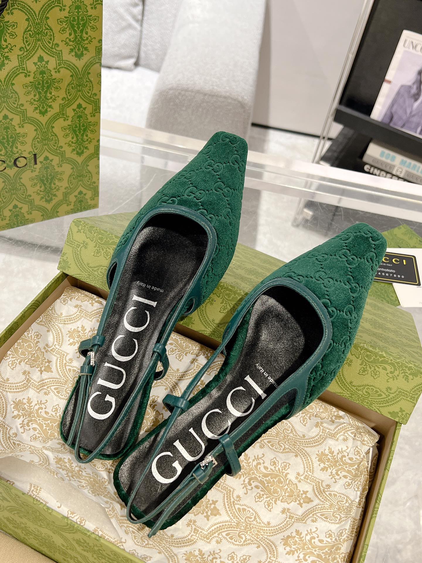 GUCCI SLINGBACK FLATS IN GREEN FOREST VELVET