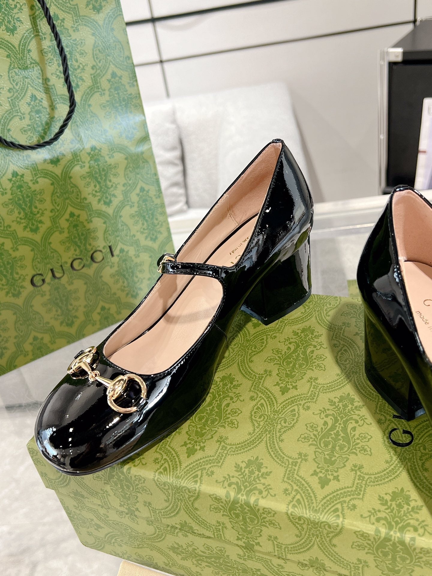 GUCCI HORSEBIT MARY JANE HEEL IN BLACK CALFSKIN GOLD HARDWARE