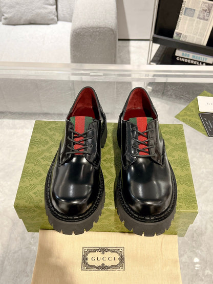 GUCCI LACE-UP LOAFER WITH WEB IN BLACK SHINY LEATHER