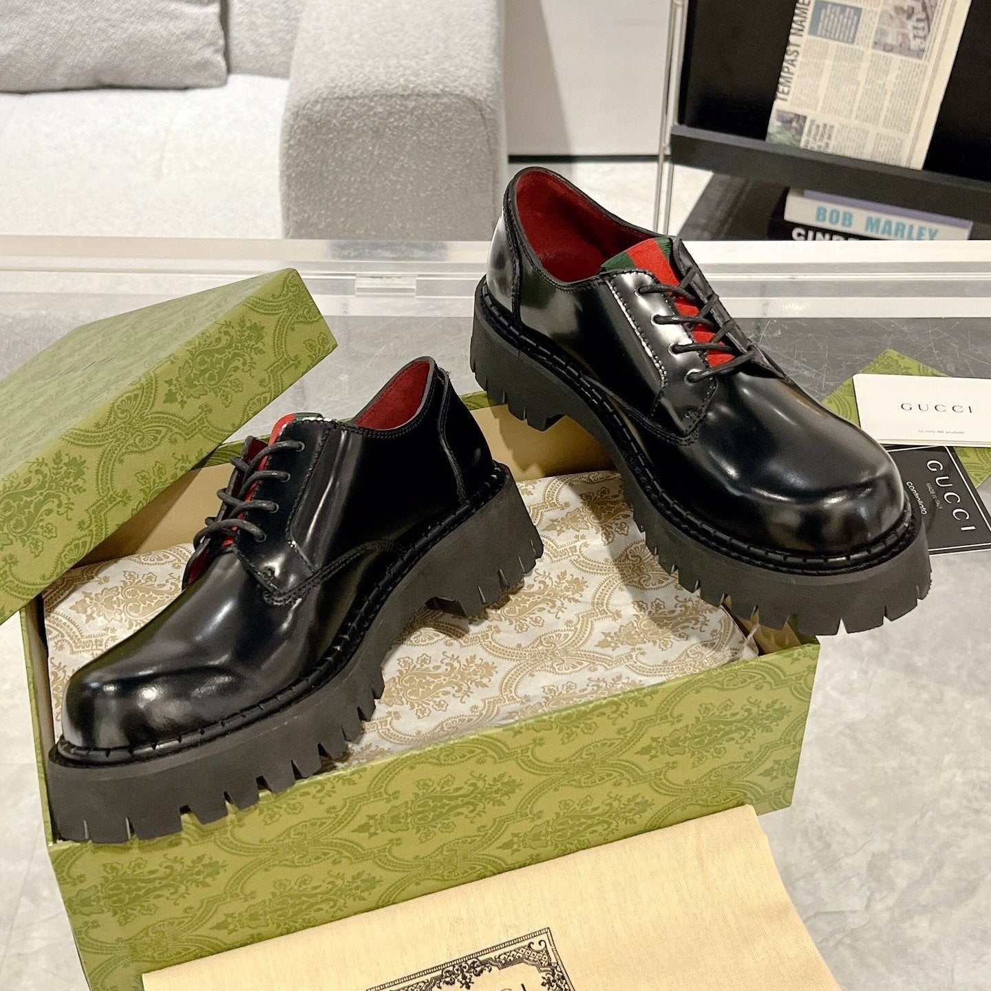 GUCCI LACE-UP LOAFER WITH WEB IN BLACK SHINY LEATHER