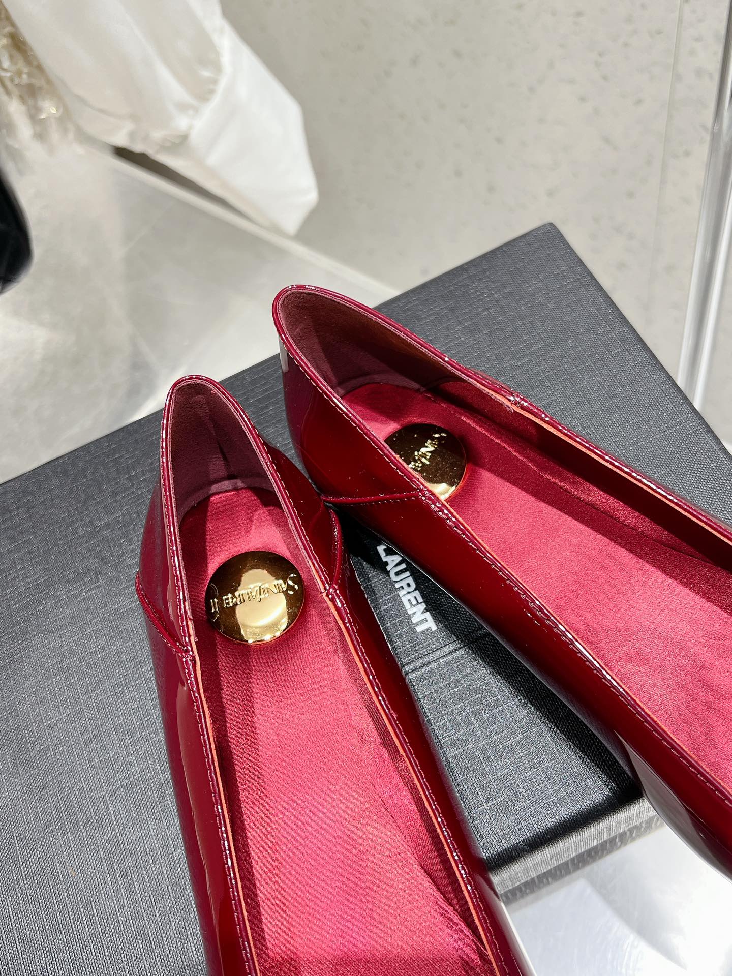 LOUIS VUITTON BALLERINA FLATS IN RUBY RED PATENT CALFSKIN