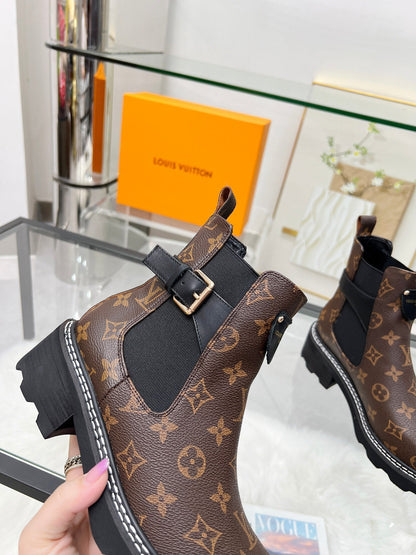 LOUIS VUITTON LV WOMEN'S SHORT BOOTS IN CHOCOLATE BROWN MONOGRAM CALFSKIN