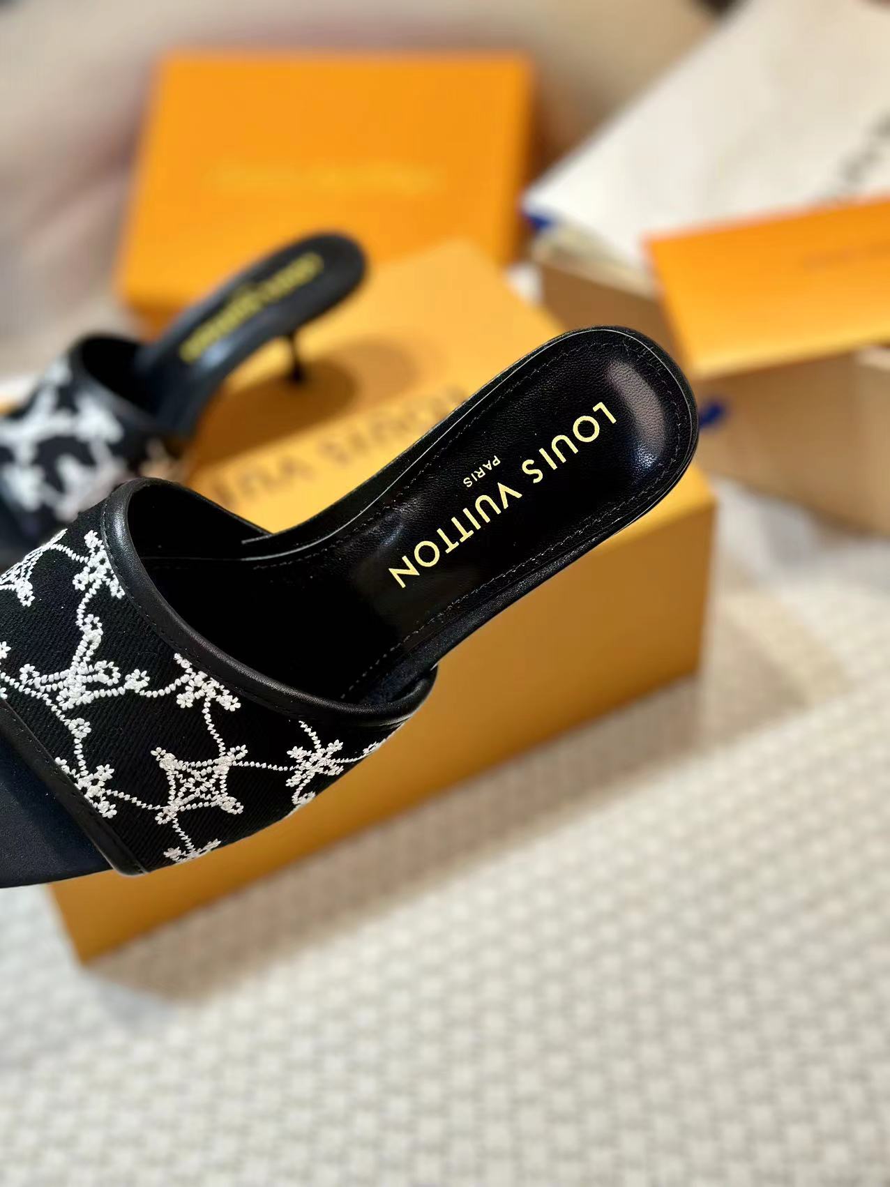 LOUIS VUITTON NEO REVIVAL HIGH MULE 55 MM IN BLACK EMBROIDERED FABRIC