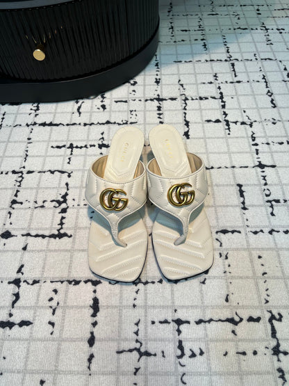 GUCCI THONG SANDALS 55 WHITE CALKSKIN