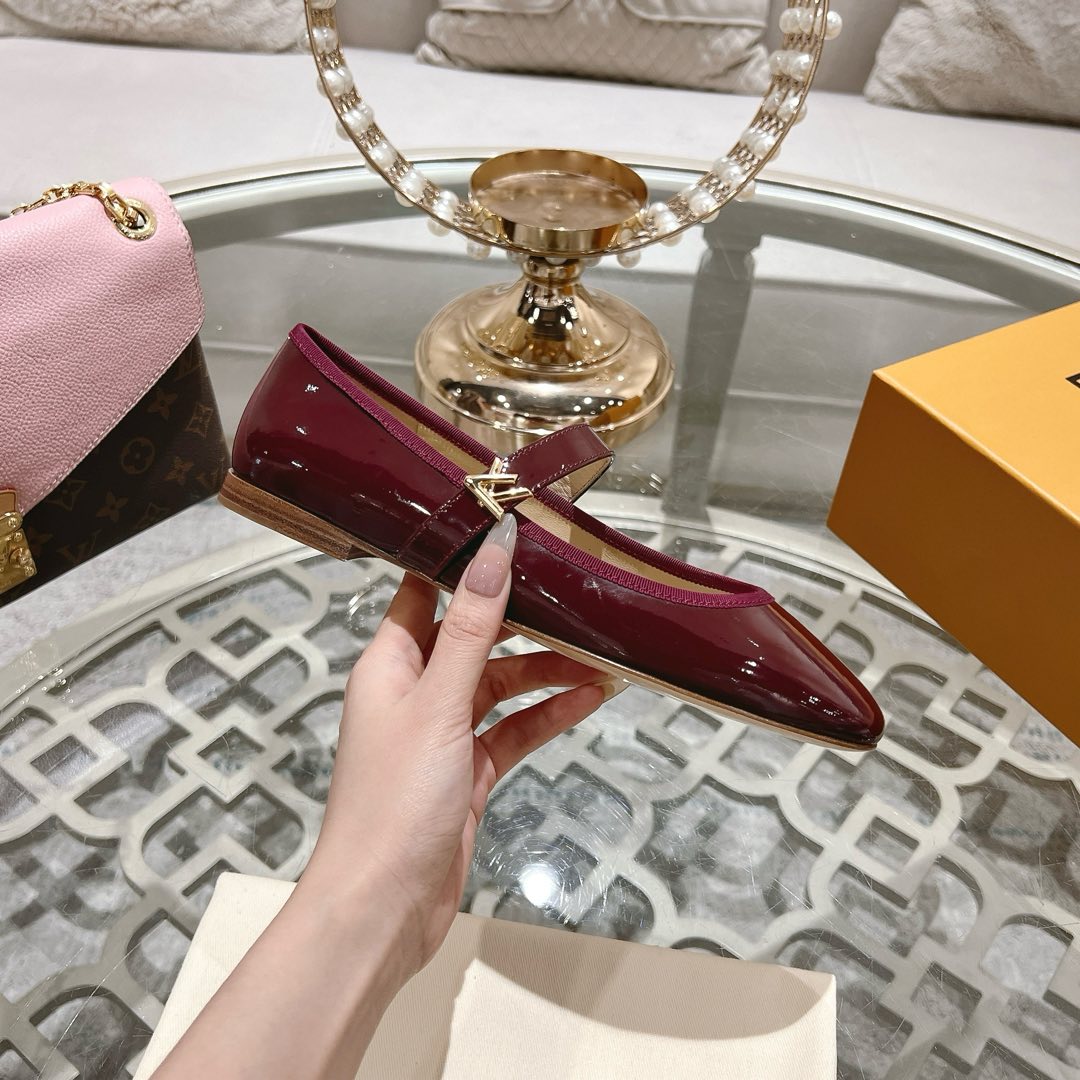 LOUIS VUITTON MARY JANE SHOES IN WINE RED PATENT CALFSKIN