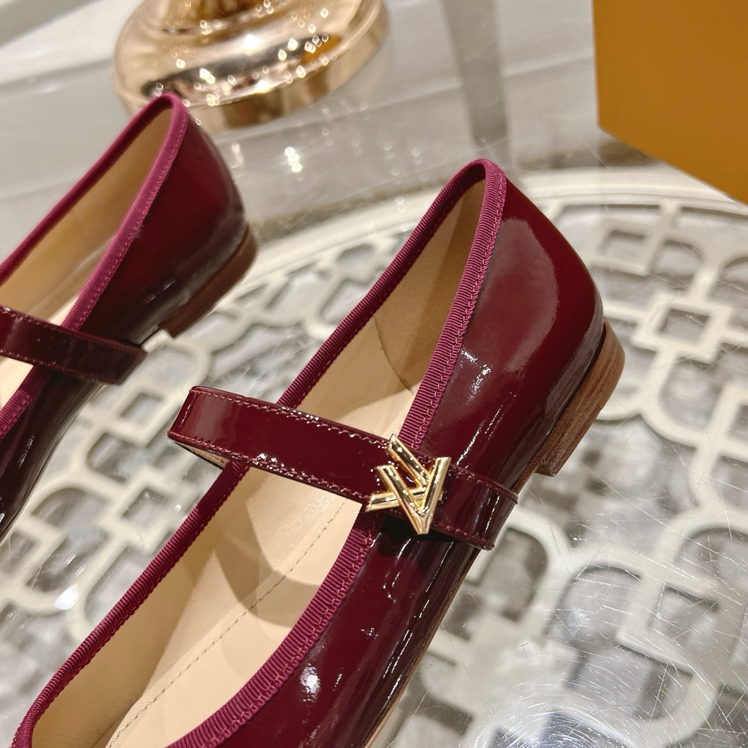 LOUIS VUITTON MARY JANE SHOES IN WINE RED PATENT CALFSKIN