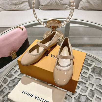 LOUIS VUITTON MARY JANE SHOES IN LINEN TAN PATENT CALFSKIN