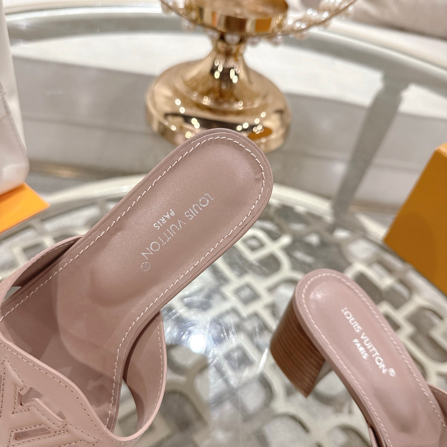 LOUIS VUITTON ISOLA HIGH 55 MM MULE IN DUSTY PINK CALFSKIN
