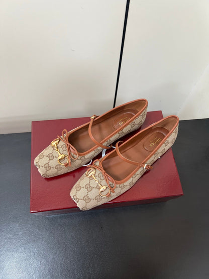 GUCCI MARY JANE 25S IN MINK BROWN CANVAS MIX LAMBSKIN WITH GOLD HARDWARE