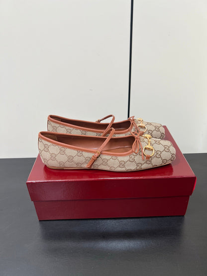 GUCCI MARY JANE 25S IN MINK BROWN CANVAS MIX LAMBSKIN WITH GOLD HARDWARE