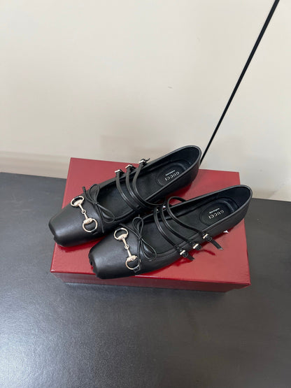GUCCI MARY JANE 25S IN BLACK LAMBSKIN WITH SILVER HARDWARE