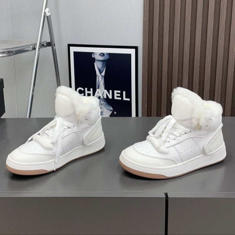 LOUIS VUITTON HIGH-TOP SNEAKERS IN WHITE CALFSKIN WITH FLEECE LINING