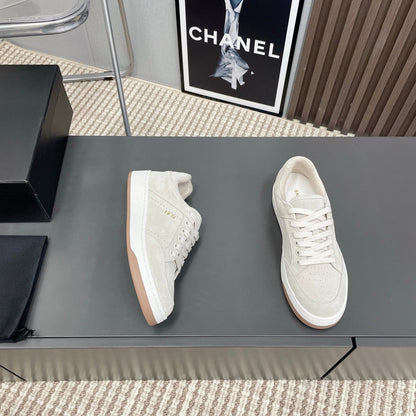 LOUIS VUITTON SL/61 SNEAKERS IN PALE GRAY SUEDE