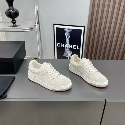 LOUIS VUITTON SL/61 SNEAKERS IN PALE GRAY SUEDE
