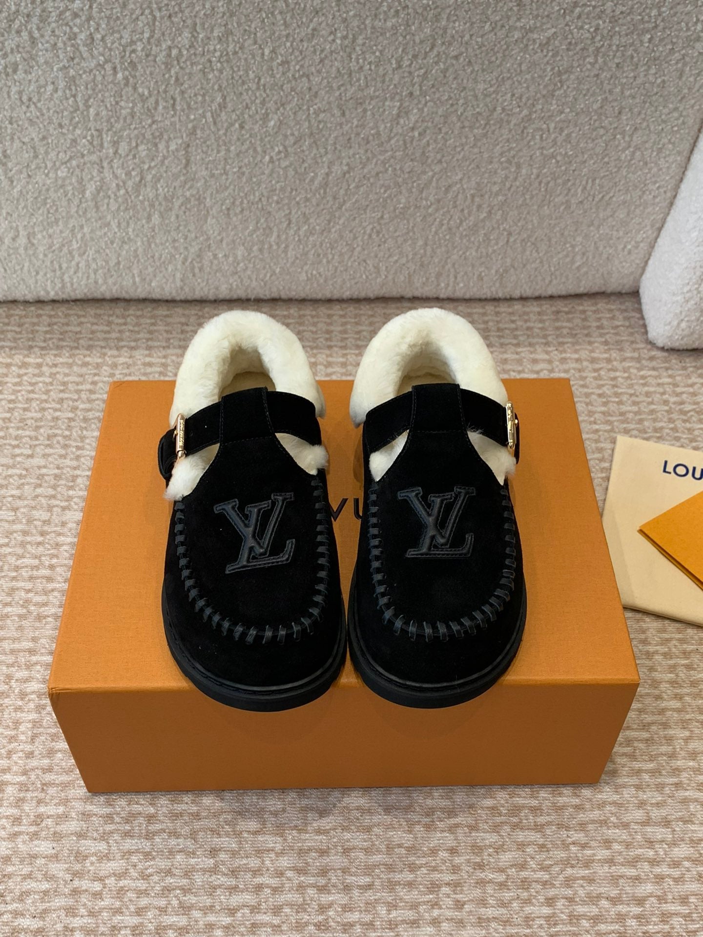 LOUIS VUITTON COLORADO COMFORT MARY JANE IN BLACK SUEDE AND SHEARLING LINING