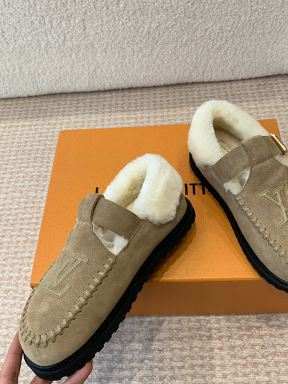 LOUIS VUITTON COLORADO COMFORT MARY JANE IN KHAKI GREEN SUEDE AND SHEARLING LINING