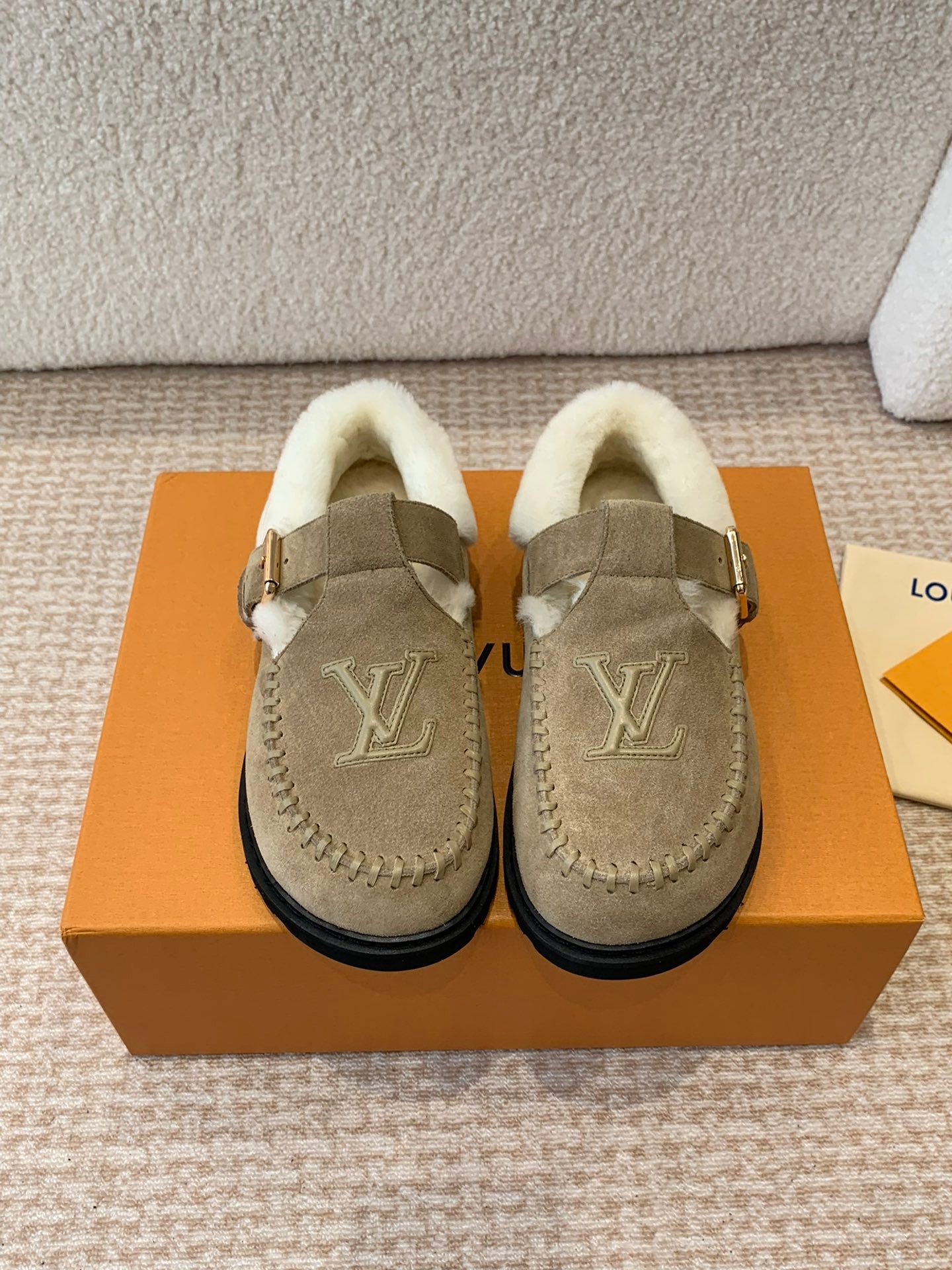 LOUIS VUITTON COLORADO COMFORT MARY JANE IN KHAKI GREEN SUEDE AND SHEARLING LINING