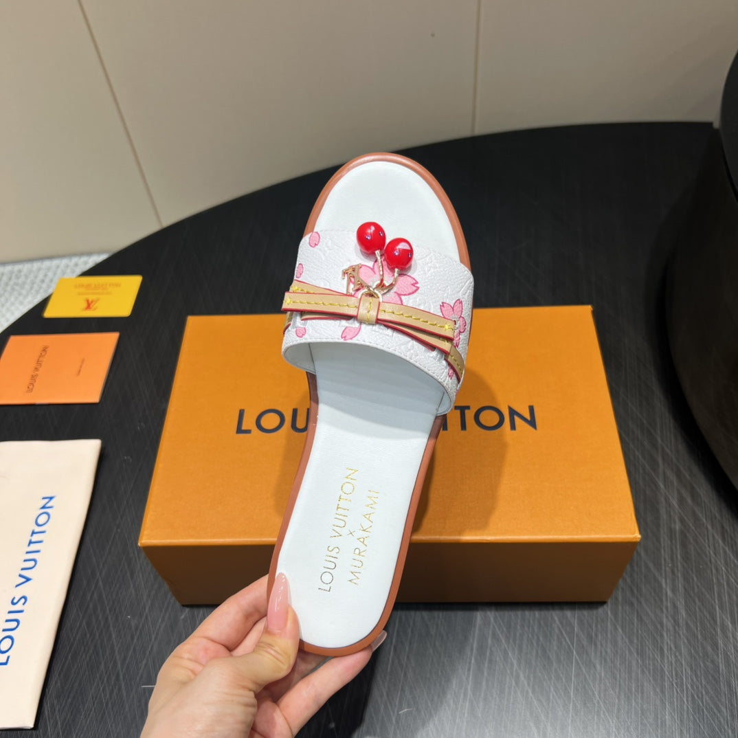LOUIS VUITTON LV SLIDE SANDALS 25S IN WHITE CALFSKIN WITH CHERRY BLOSSOM BUCKLE
