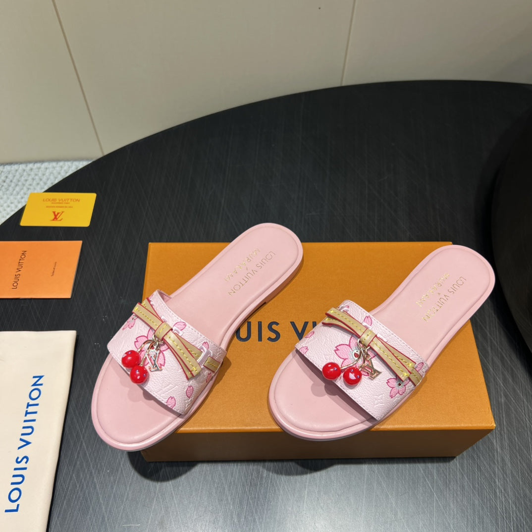 LOUIS VUITTON LV SLIDE SANDALS 25S IN LIGHT PINK CALFSKIN WITH CHERRY BLOSSOM BUCKLE