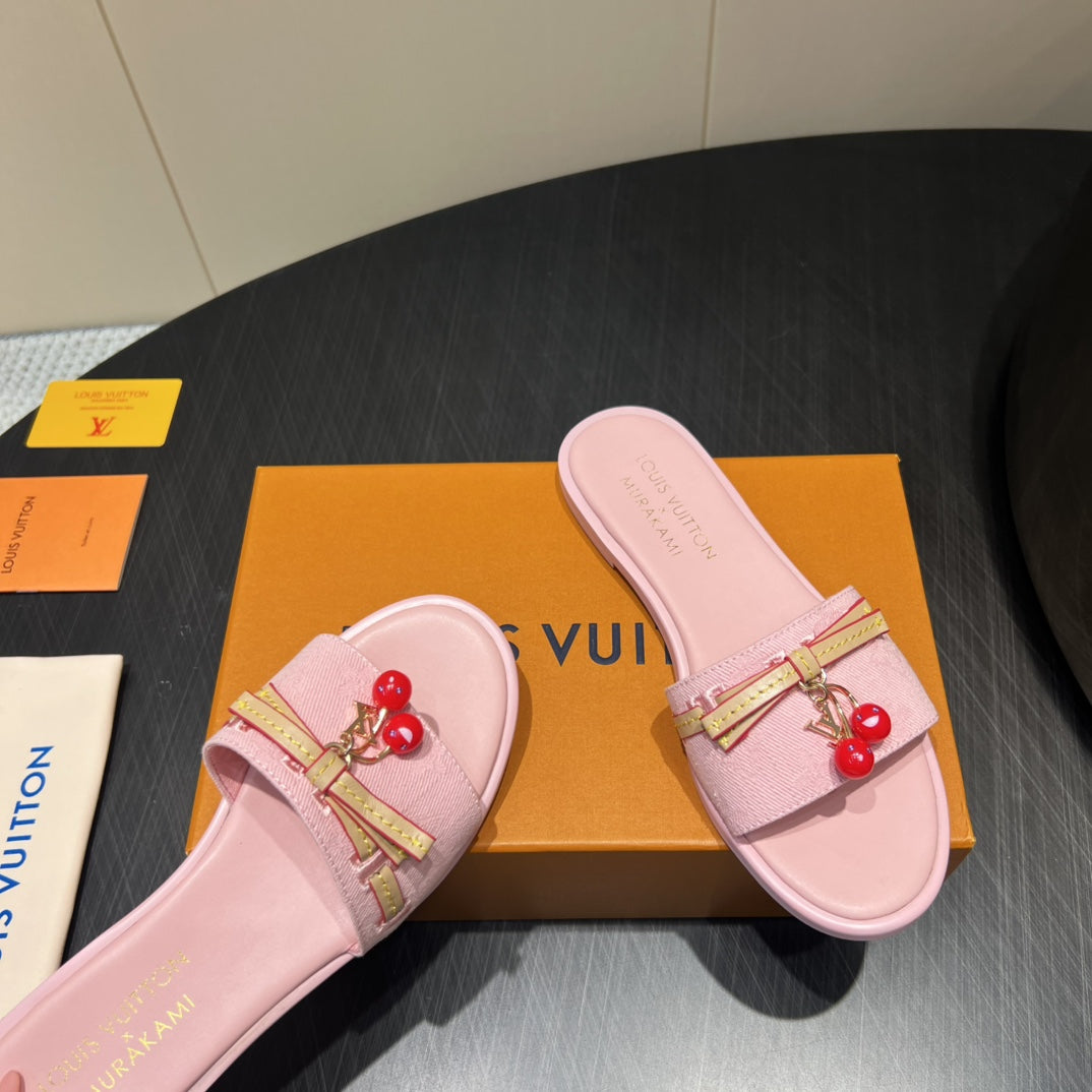 LOUIS VUITTON LV SLIDE SANDALS 25S IN BABY PINK DENIM AND CALFSKIN WITH CHERRY BLOSSOM BUCKLE